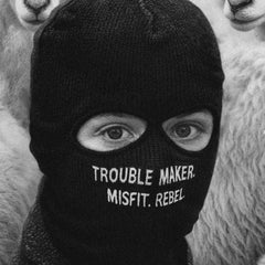TROUBLE MAKER PREMIUM TABLO