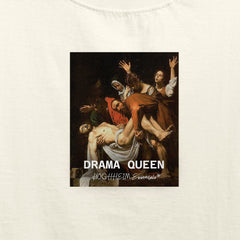 Drama Queen, Tee